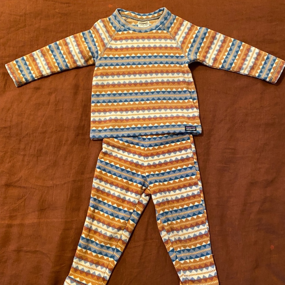 Patagonia Baby Micro D matching crew and pant set, 2T
